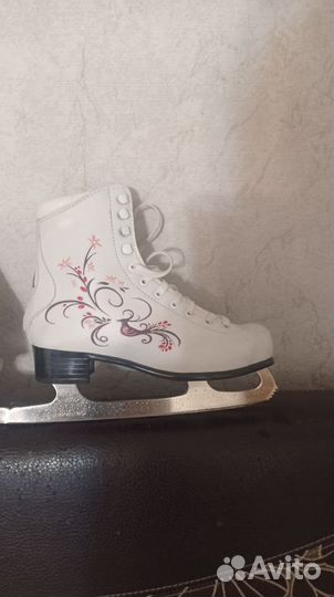 Коньки фигурные