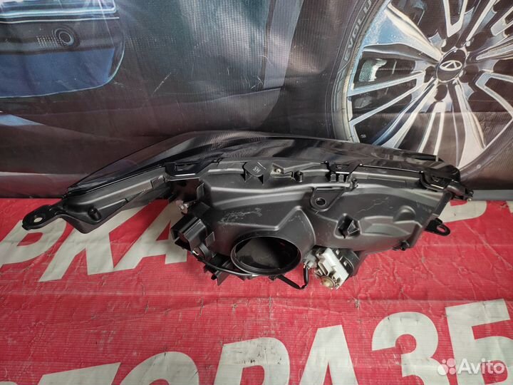 Фара левая Lexus NX 200