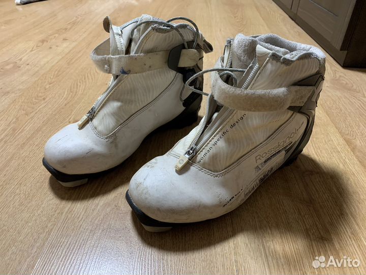 Лыжные ботинки