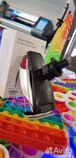 Держатель с беспроводной зарядкой SMART Sensor S5