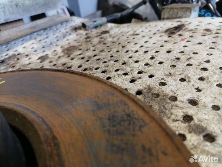 Диски тормозные передние Opel Corsa