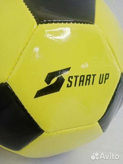 Футбольный мяч