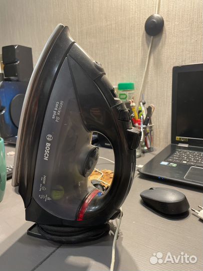 Утюг Bosch sensixx B4
