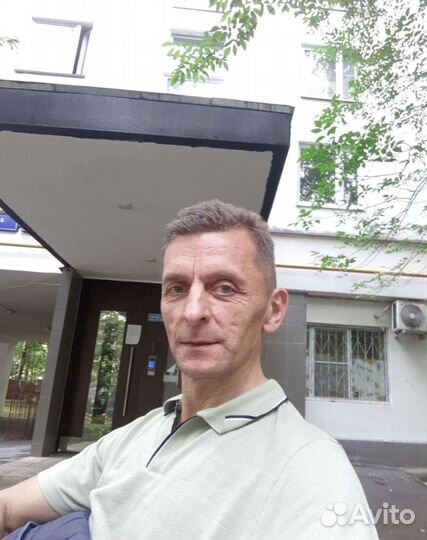 В команду требуется маляр с еженедельной оплатй