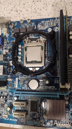 Материнская плата с процессором i5 и памятью