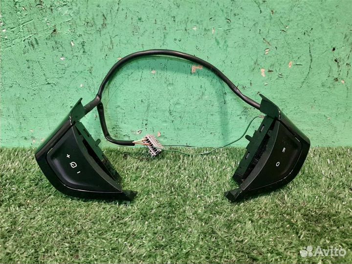 Кнопки мультимедиа на руль Renault Koleos (HY0) 2