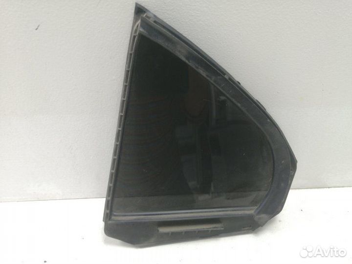Стекло двери (форточка) заднее правое Mitsubishi