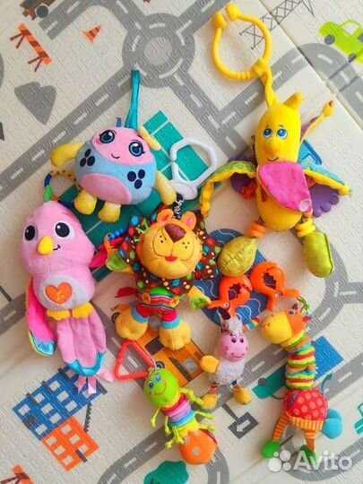Игрушки для малыша fisher price, tiny love