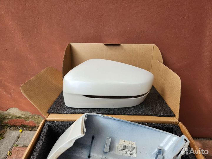 Накладки на зеркала bmw g30