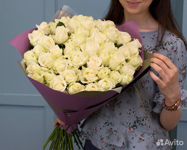 Букет из 51 белой розы 50-60 см (Россия)