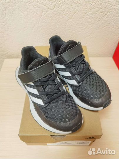 Спортивный костюм для мальчика 116 и кроссовки