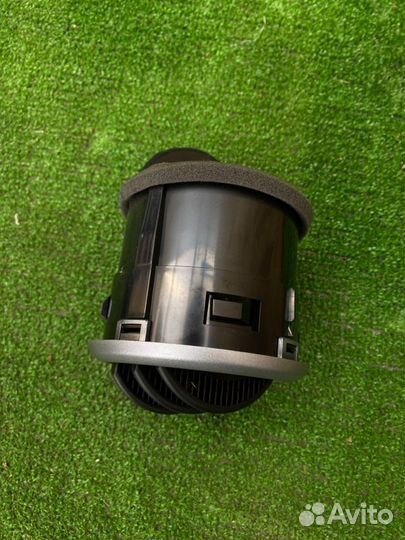 Решетка вентиляционная, дуйка правая Suzuki Grand