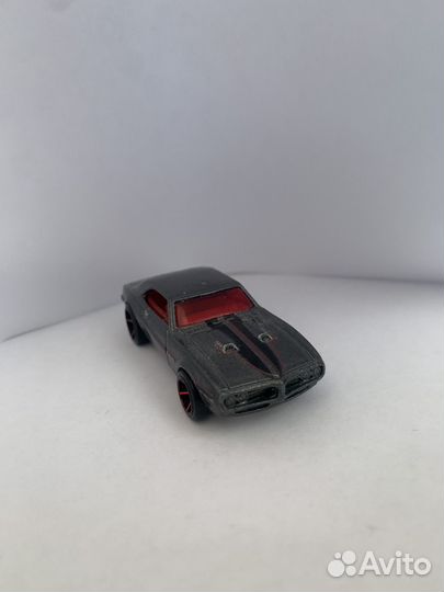 Hot wheels машинка