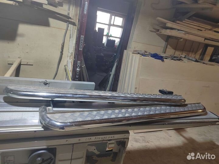 Пороги из нержавейки на Mitsubishi ASX с болтами