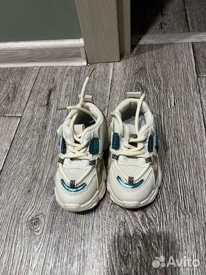 Кроссовки детские