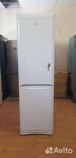 Холодильник бу indesit