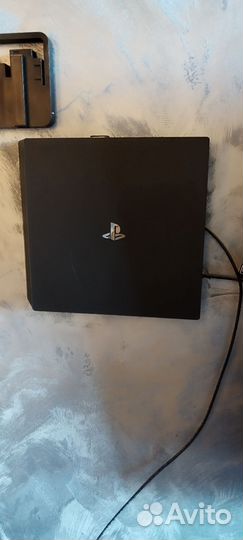 Ps4 pro,2 геймпада, подставка, комплект проводов