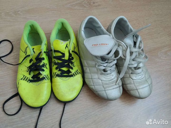 Детские футбольные бутсы