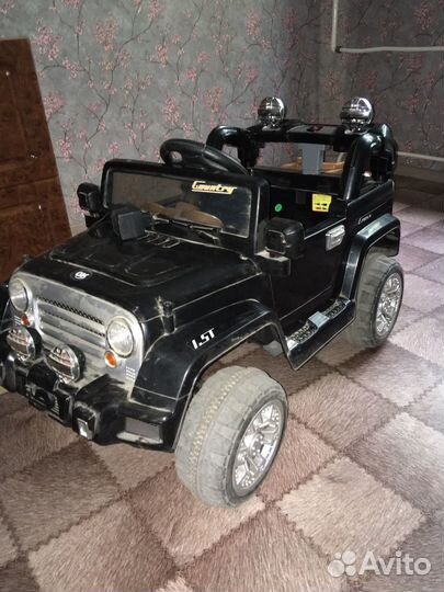 Детский электромобиль jeep
