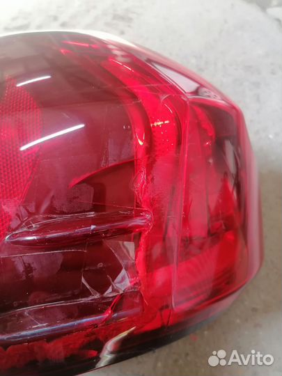 Задний левый наружний фонарь lexus lx570