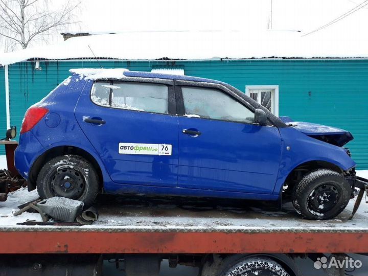 В разборе Skoda Fabia 2007 2015