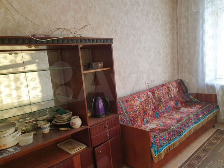 Комната 9 м² в 5-к., 2/4 эт.