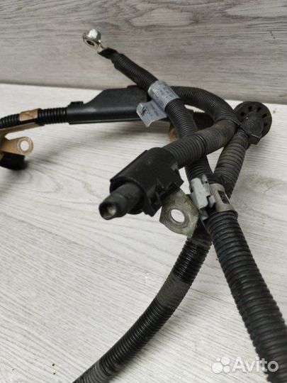 Силовой кабель генератора Mercedes C-Class W204