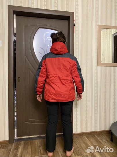 Зимняя куртка красная 46