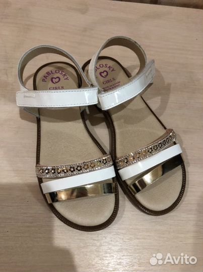 Сандали новые