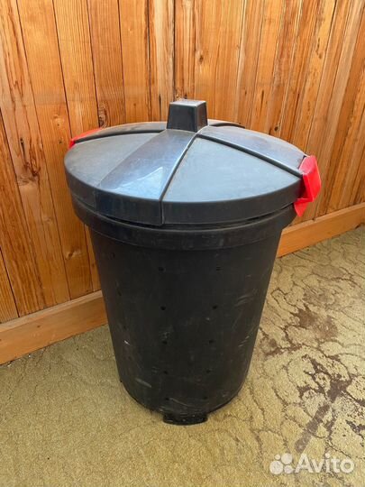 Бак хозяйственный 65л