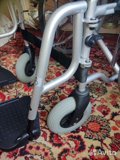 Инвалидная коляска новая