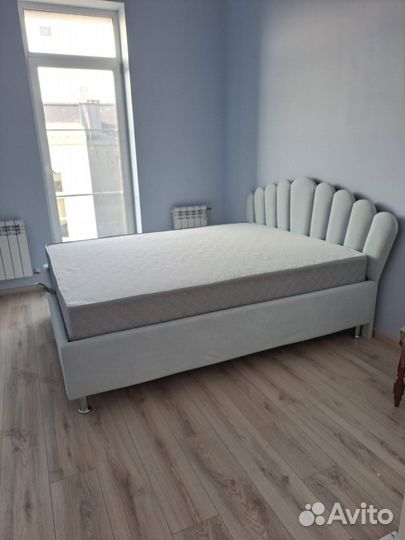 Современная кровать