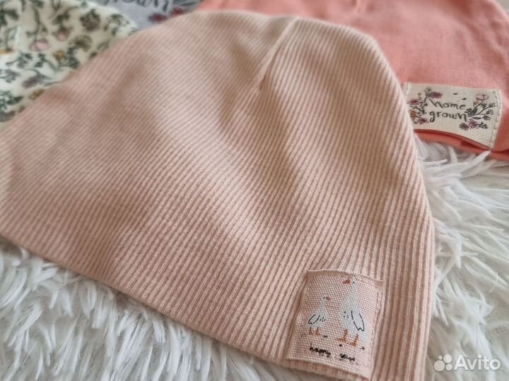 Лёгкие шапочки для девочки 62 68 (3-6мес)