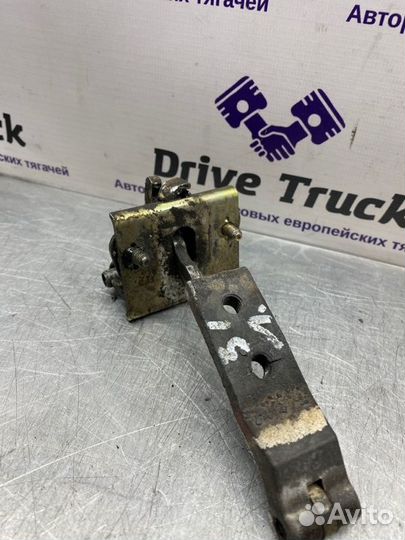 Ограничитель двери левый Daf Xf 105.460