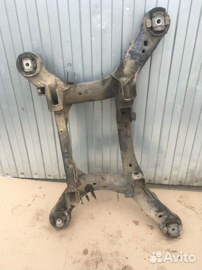 Балка задняя / подрамник задний