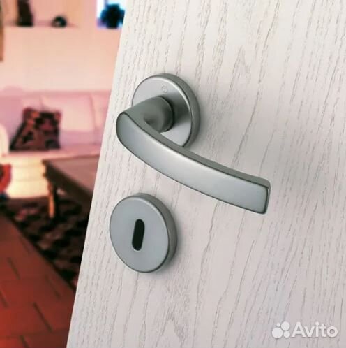 Ручка двери