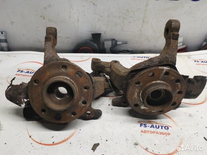 Поворотный кулак передний Opel Astra H хетчбек 1.8