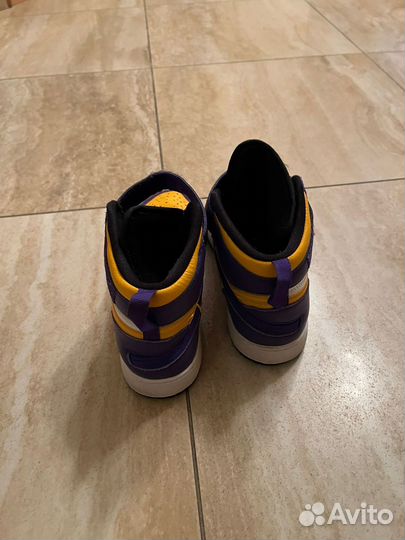 Кроссовки nike высокие