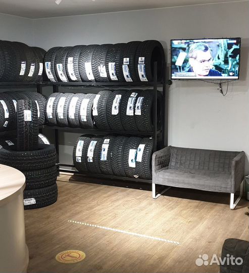 RoadX RXQuest SU01 275/45 R21 110Y