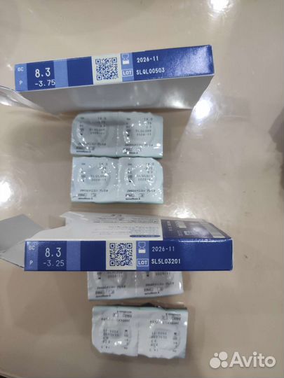 Продам контактные линзы