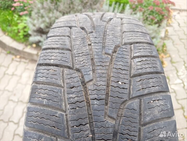 Kumho 722 235/65 R17