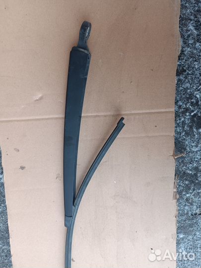 180088 Поводок стеклоочистителя задний Volkswagen