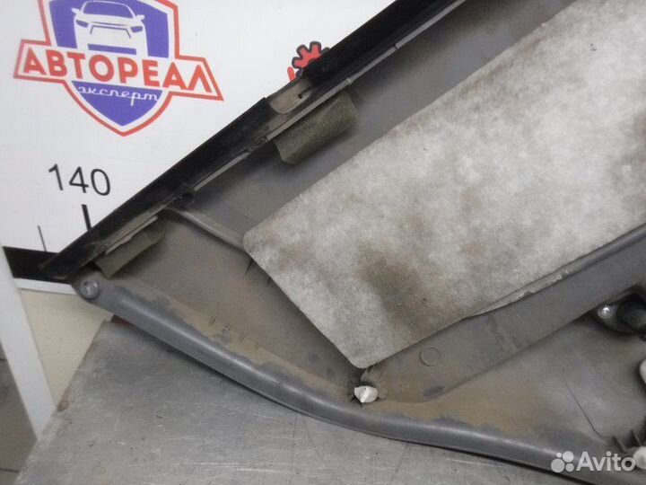 Обшивка двери задняя правая Hyundai Accent G4EC