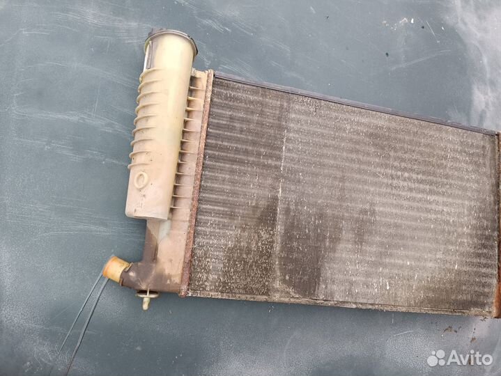 Радиатор охлаждения Peugeot 406