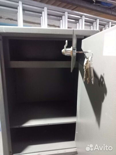 Шкаф металлический сейф бу