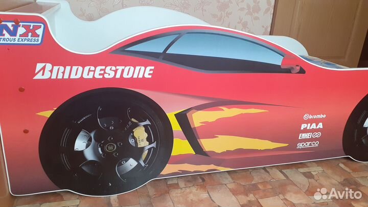 Детская кровать машина бу с матрасом