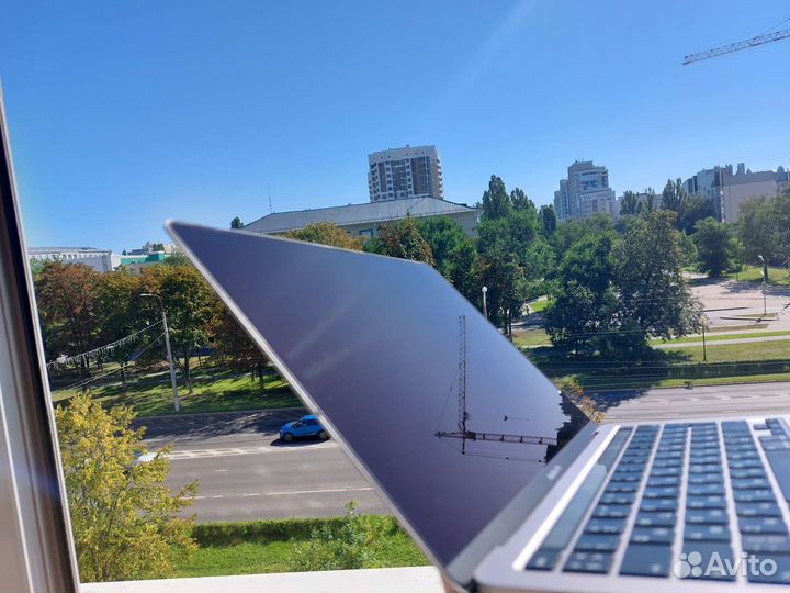 Apple MacBook Pro 13 (2020 touch bar)