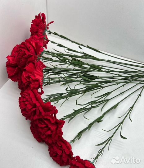 Искусственные цветы/гвоздики