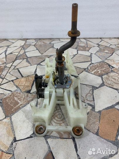 Кулиса МКПП Mazda 6 седан 2.0 LF 2009