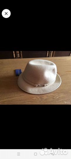 Новая женская шляпка